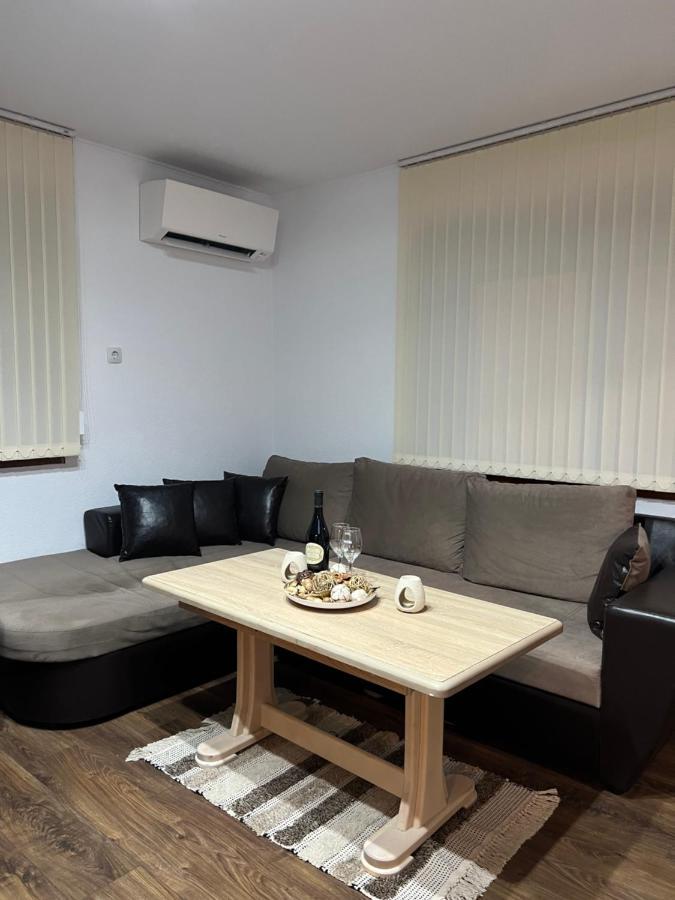 Tanevi Apartment *